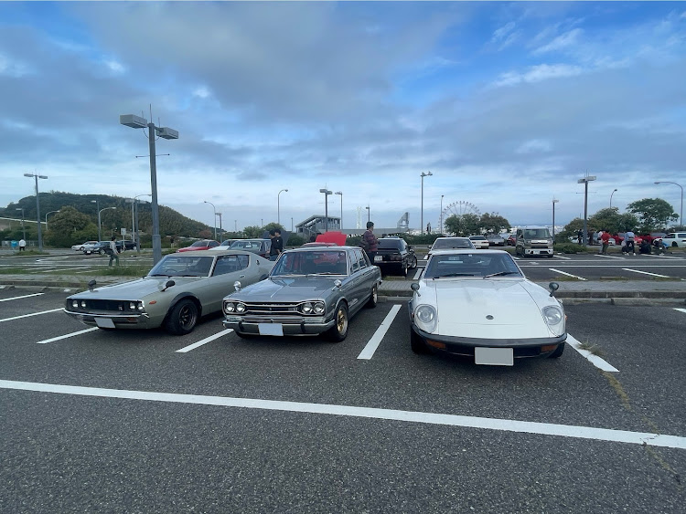 スカイラインの集まっちゃえDATSUN・PRINCE＆NISSAN車・淡路ハイウェイオアシス・ハイウェイオアシスで休憩・参加いただいた皆様に感謝・来年は1123の日に開催予定に関するカスタム事例の投稿画像19枚目
