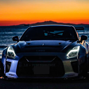 NISSAN GT-R R35