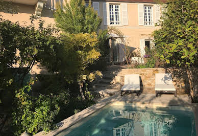 Maison avec piscine et jardin 1