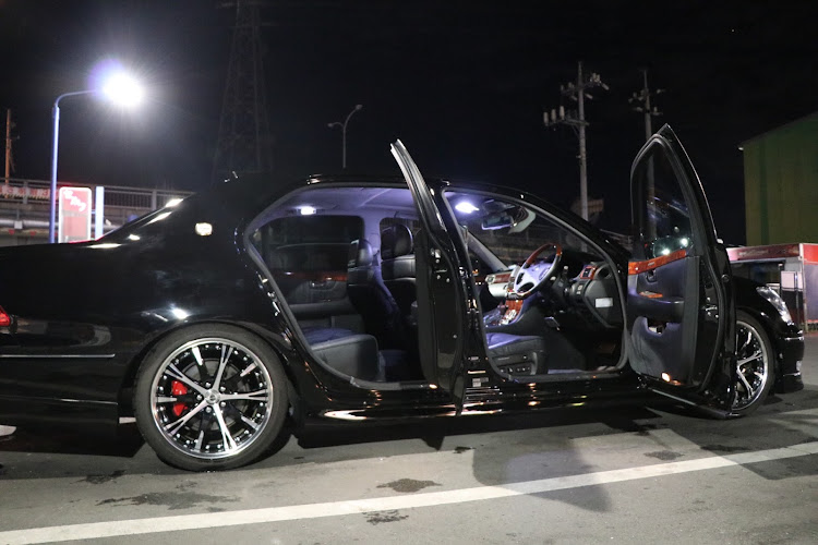 セルシオの洗車・DIY・ルームランプLED化に関するカスタム事例の投稿画像5枚目