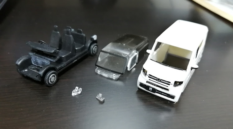 N-VANの自家塗装・殻割りに関するカスタム事例の投稿画像1枚目