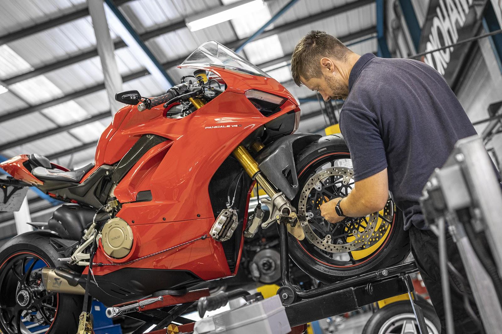 Reinstalling the front wheel on a motorcycle