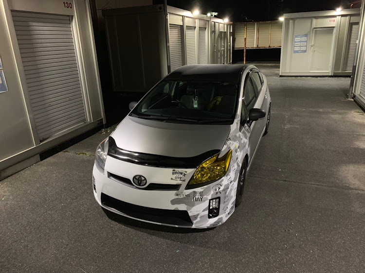 プリウスの無知な酔っ払いの寝言に関するカスタム事例の投稿画像2枚目
