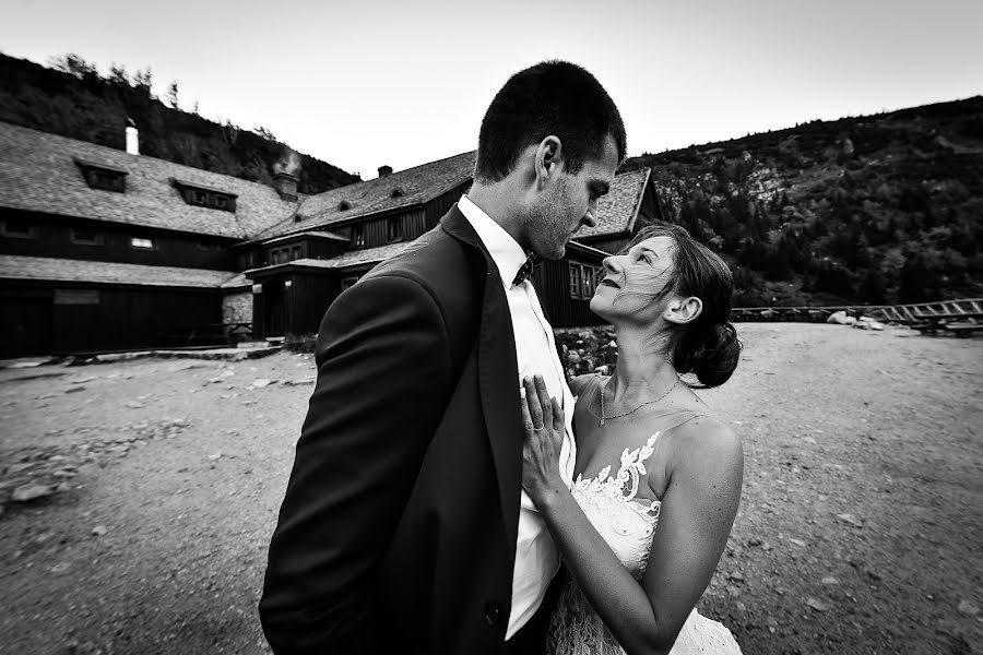 Wedding photographer Szymon Kaczmarek (inlovestudio). Photo of 20 January 2020