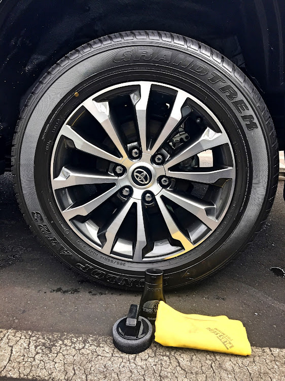ランドクルーザープラドの洗車・タイヤ・ホイール・艶に関するカスタム事例の投稿画像1枚目