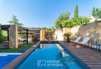 Maison avec piscine et terrasse 10