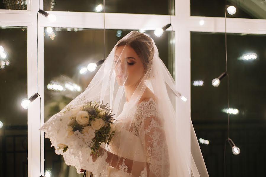 Fotógrafo de casamento Aleksandra Shinkareva (divinephoto). Foto de 10 de novembro 2017