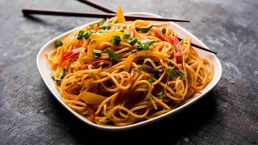 Plain Maggi [Serves 1]