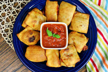 Simple Homemade Pizza Pockets