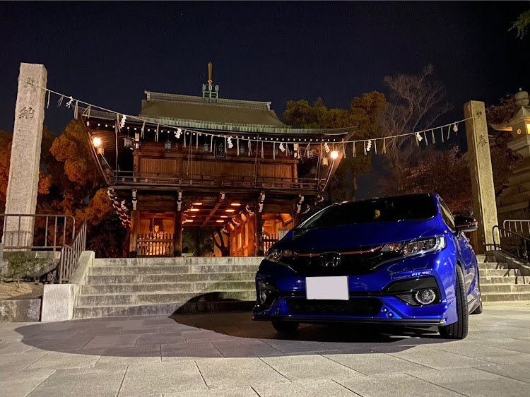フィットのタイヤ交換・帰省・rpf1・シルバーホイール・目指せPickUpCarsに関するカスタム事例の投稿画像1枚目