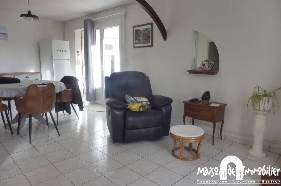 Vente maison 3 pièces 75 m² à Mortagne-sur-Gironde (17120), 162 750 €