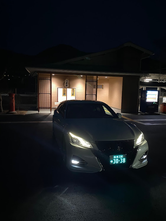 クラウンアスリートの駅とコラボに関するカスタム事例の投稿画像1枚目