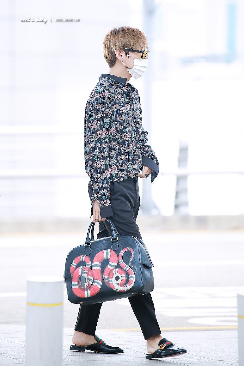 bts v chanel bag