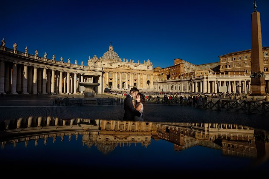 Fotografo di matrimoni Victor Darii (id238093491). Foto del 27 marzo 2018