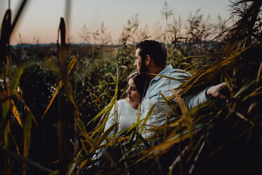 Fotógrafo de casamento Krzysiek Orłowski (historieslubne). Foto de 3 de junho 2020