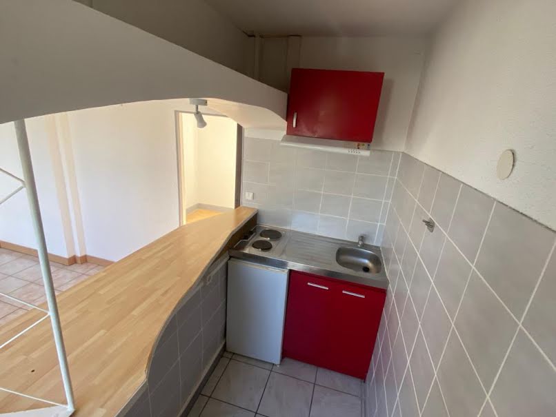 Location  appartement 2 pièces 25 m² à Nevers (58000), 330 €