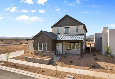 House with pool 2