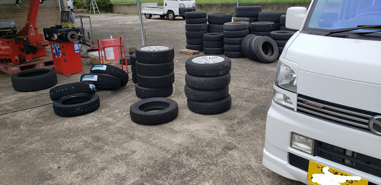 エブリイバンのタイヤ交換・早めの準備・スタッドレス・ラニーニャ・寒冬に関するカスタム事例の投稿画像1枚目