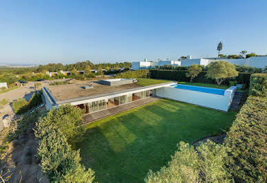 Maison avec piscine et terrasse 13