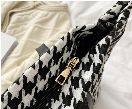 Title 8, Large Capacity Tote Fashion One Shoulder Ladies...