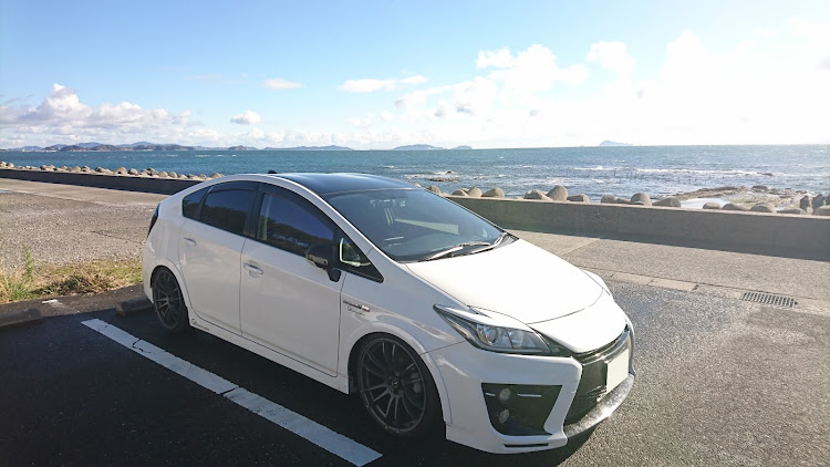プリウス G'sの知多半島撮影スポット巡り🤗・本日は❄️が…🙈💦・何時も良いね👍コメント有り難う🎵・会社有志の忘年会👌・初雪に関するカスタム事例の投稿画像1枚目