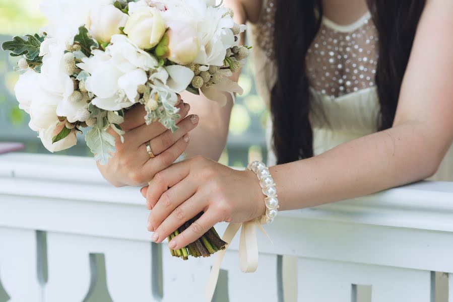 Fotógrafo de casamento Nata Abashidze-Romanovskaya (romanovskaya). Foto de 1 de julho 2017