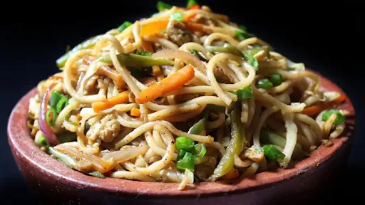 Egg Classic Hakka Noodles