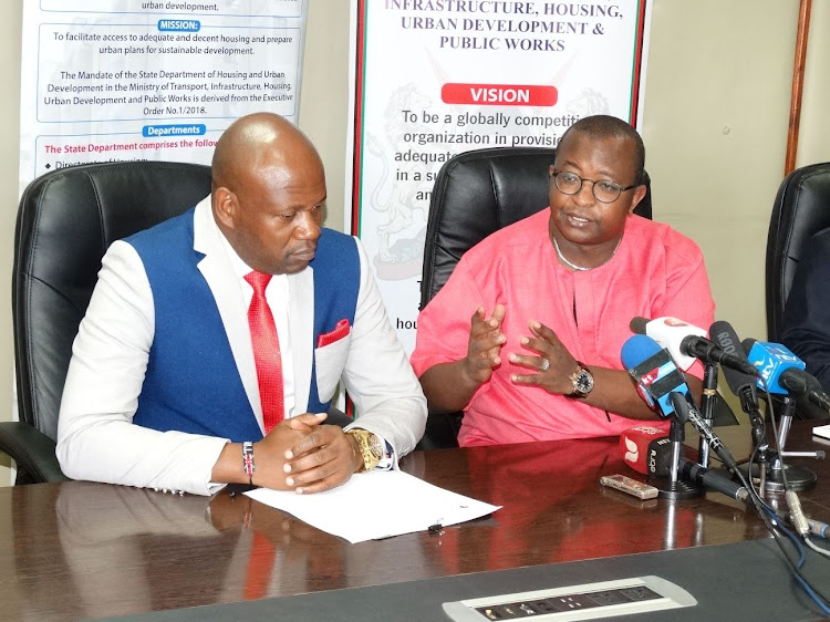 Shelter Afrique Chief Executive Officer Andrew Chimphondah (left) and Principal Secretary, State Department for Housing and Urban Development Mr. Charles Hinga (right) briefing the Press on the forthcoming Shelter Afrique AGM. The AGM take place on June 8-12 in Malindi.