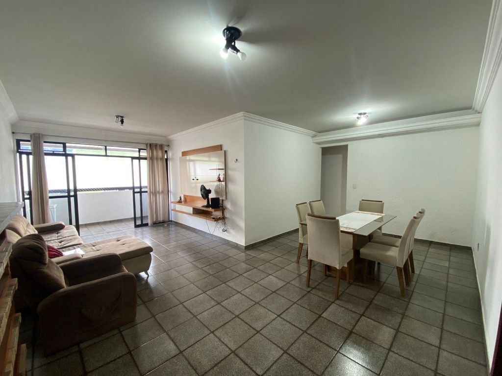 Apartamento com 3 dormitórios à venda, 109 m² por R$ 790.000,00 - Cabo Branco - João Pessoa/PB