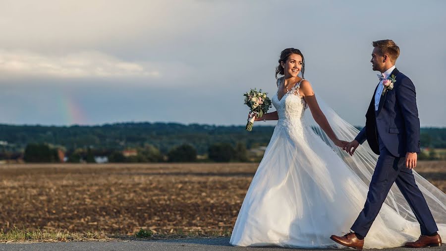 Fotógrafo de bodas Sarah Elliott (sarahelliottph). Foto del 2 de julio 2019