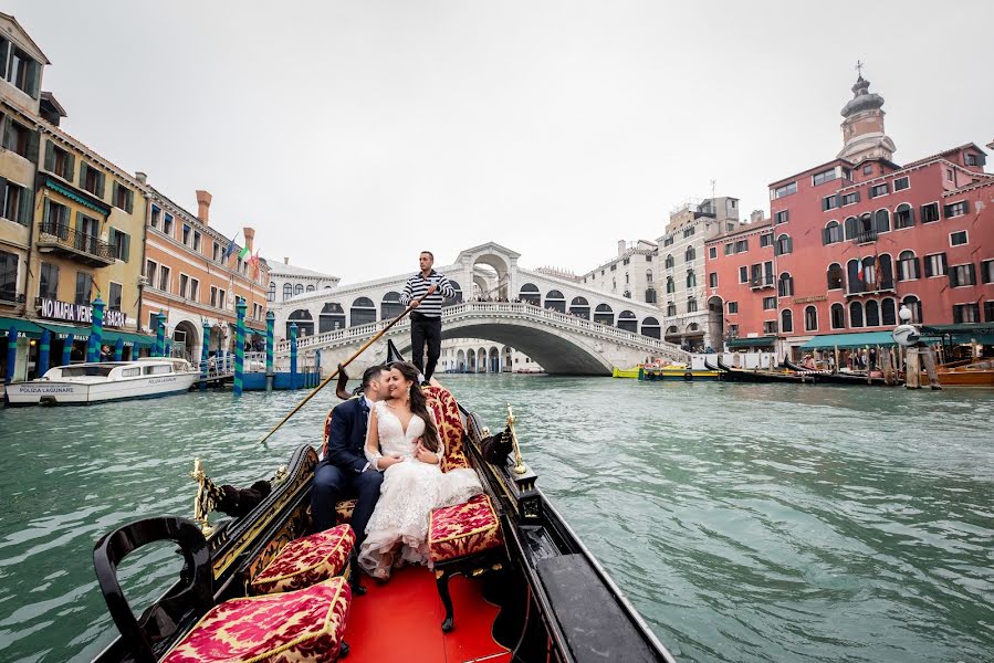 Fotografo di matrimoni Alessandro Grasso (alessandrograsso). Foto del 10 aprile 2020