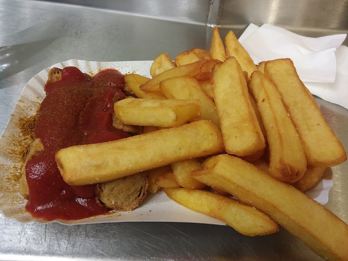 Gluten-Free Fries at Witty's Currywurst