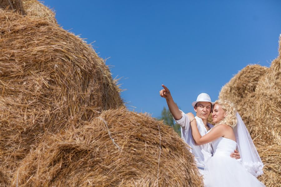 Wedding photographer Denis Kolesnichenko (dezz). Photo of 19 November 2014