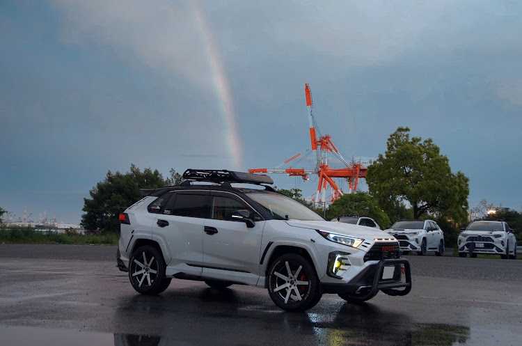 RAV4の東海 RAV4 Meething・TRM・東海アン・ポン・タン・名港トリトン・東海写真部📸に関するカスタム事例の投稿画像2枚目
