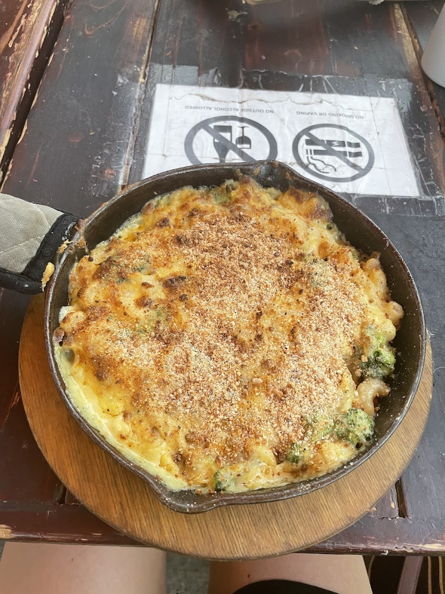 Gluten-Free Mac & Cheese at S'MAC