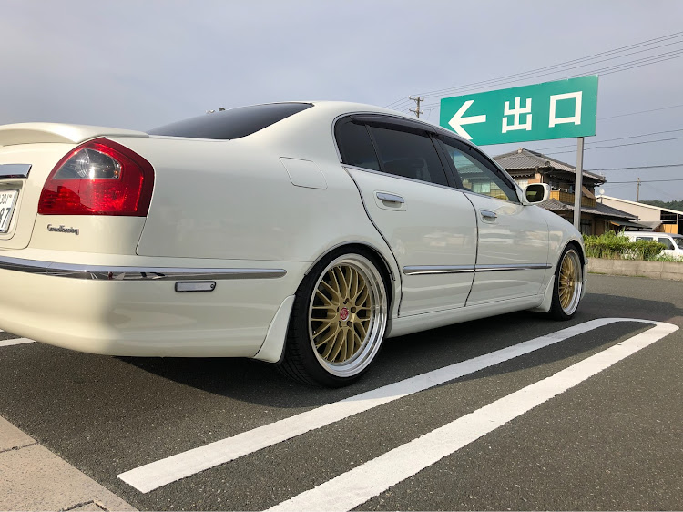 シーマのダウンサス取付に関するカスタム事例の投稿画像1枚目