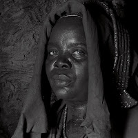 Ritratto di donna Himba di 