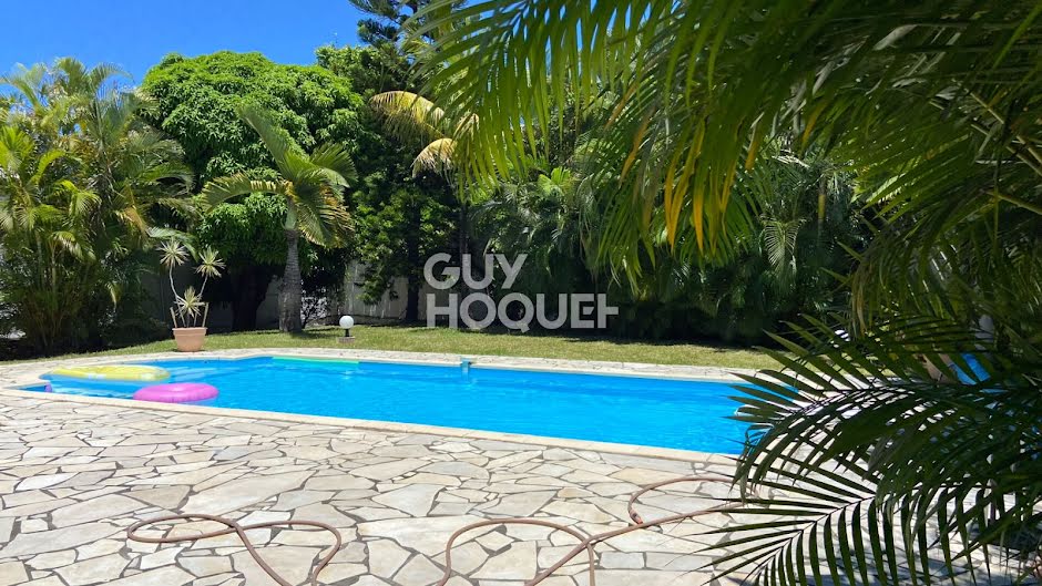 Vente maison 6 pièces 193 m² à Basse terre (97410), 487 000 €