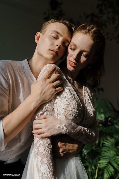 Wedding photographer Valentin Puzanov (puzanov). Photo of 19 April 2021