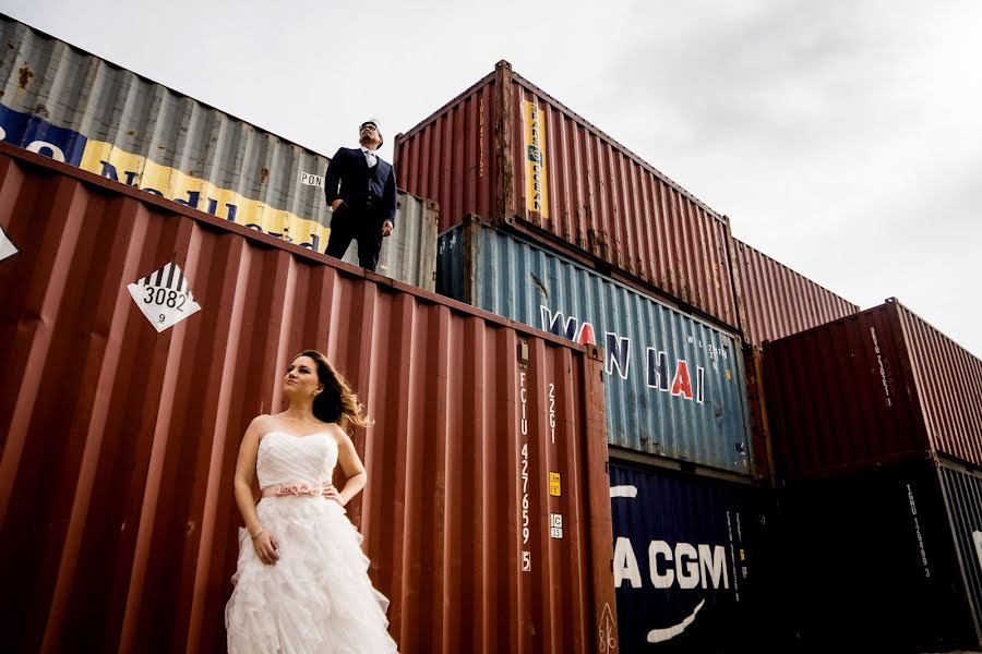 Wedding photographer Lucia And Fer (luciaizquierdo). Photo of 1 August 2016