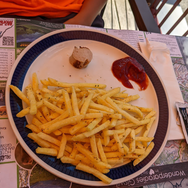 Bratwurst with french fries