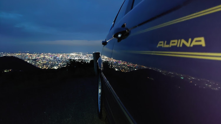 B3セダンのClub E46・ラベンダー畑・ラベンダーとコラボ・夜景とコラボに関するカスタム事例の投稿画像7枚目
