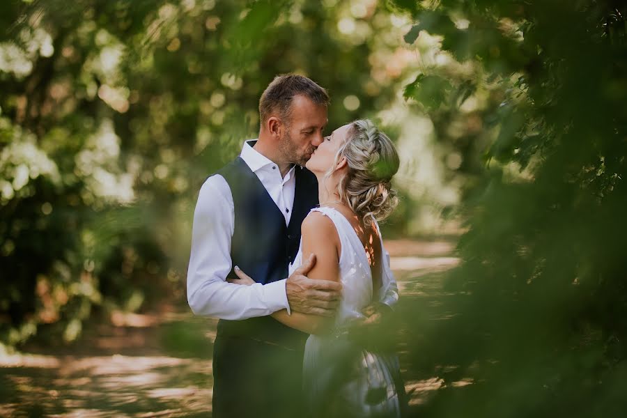 Photographe de mariage Jozef Závodník (dobrasvadba). Photo du 8 décembre 2021