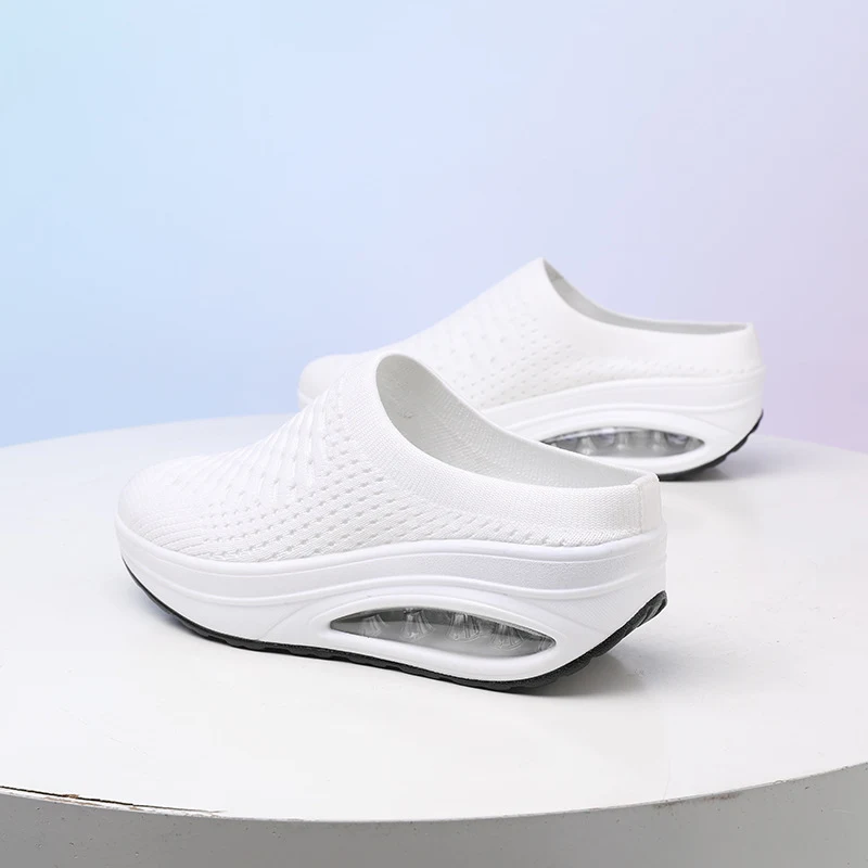 Chaussures compensées décontractées à enfiler grande taille avec coussin d'air, style sportif, pantoufles paresseuses pour un confort optimal.