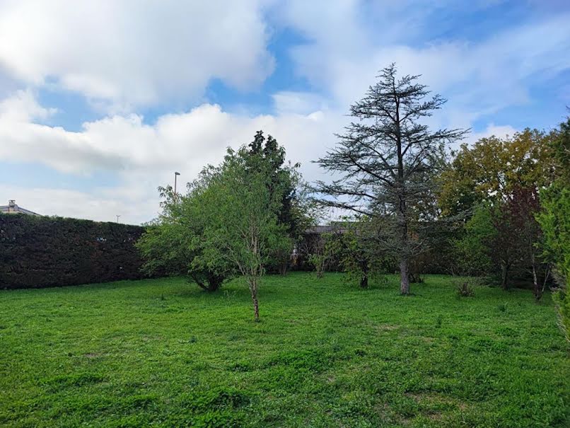 Vente terrain  638 m² à Beynost (01700), 230 000 €