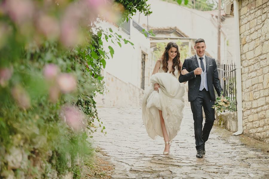 Wedding photographer Kostas Sinis (sinis). Photo of 18 May 2022