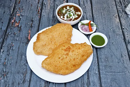 Plain Chole Bhature