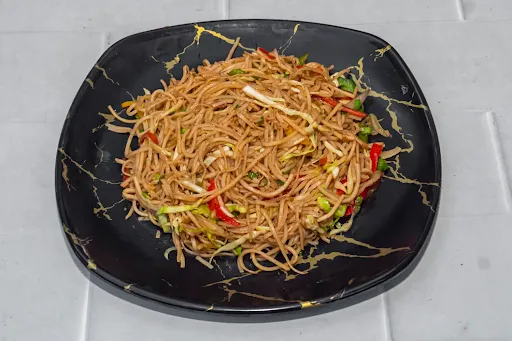 Vegetable Hakka Noodles