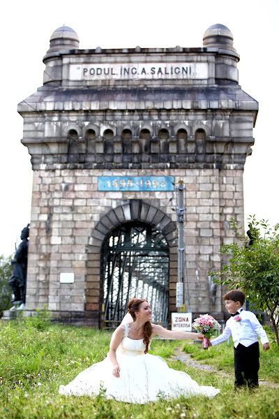 Jurufoto perkahwinan Ionel Constantinescu (nirowedding). Foto pada 29 Ogos 2014