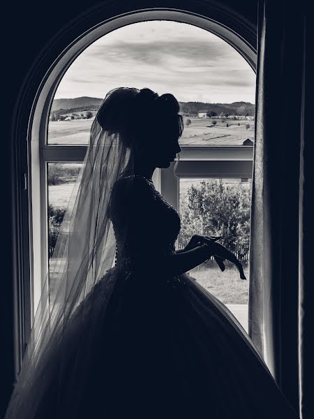 Fotógrafo de casamento Olga Sinoverska (synolya). Foto de 5 de julho 2019